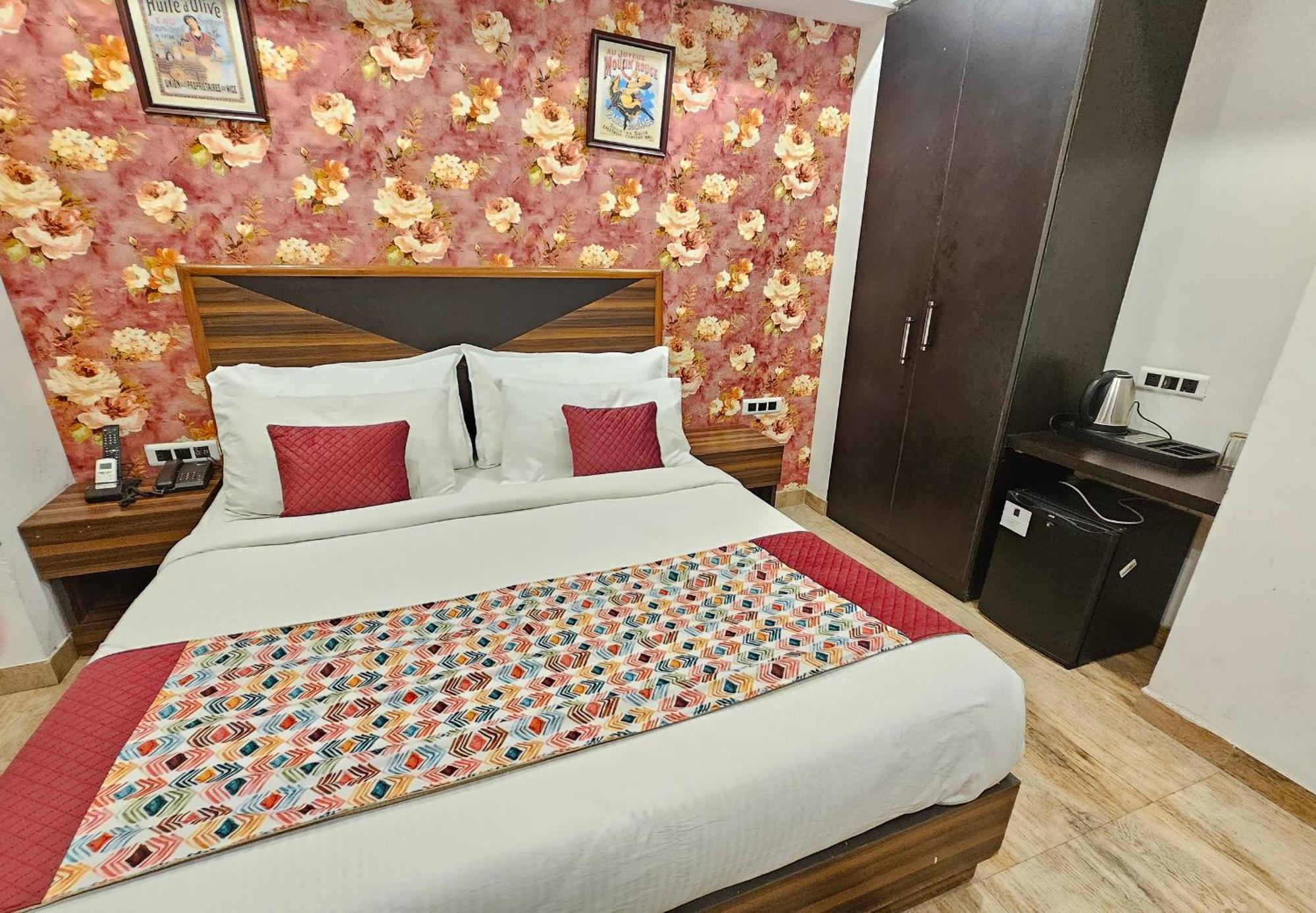 Hotel Linda Suites Near International Airport By La Casa Nueva Delhi Exterior foto